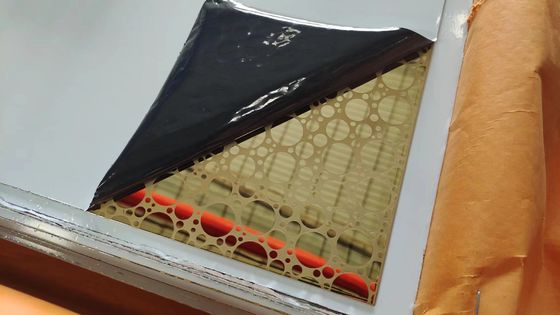 ভালো দাম 1.0mm বেধ গোল্ড আয়না খোদাই স্টেইনলেস স্টীল শীট Slit প্রান্ত অনলাইন